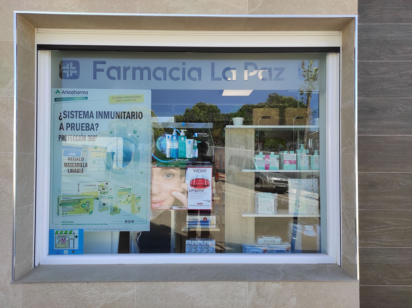 galeria farmacia la paz 1