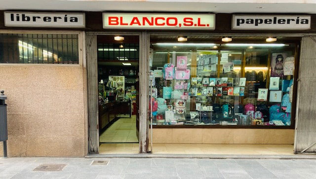 galeria papeleria libreria blanco 1